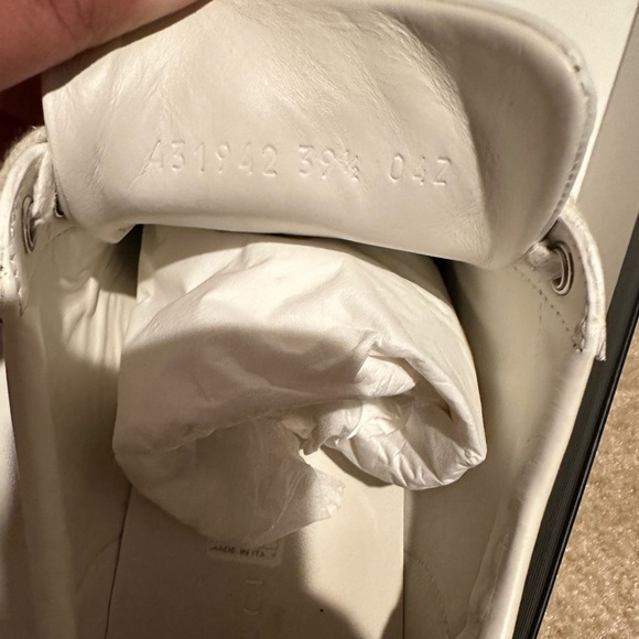 Gucci Women’s Ace Sneaker with Bee - Picture 8 of 9